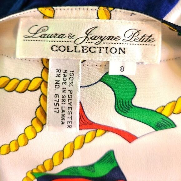 Laura & Jayne Vintage Flags Around the World Top sz 8 - Picture 10 of 10